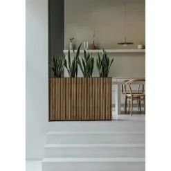 Fioriera Alta Herstera DECO PLANTER DIVIDER 25 in Metallo colore Nero e Legno 100x25x80 cm